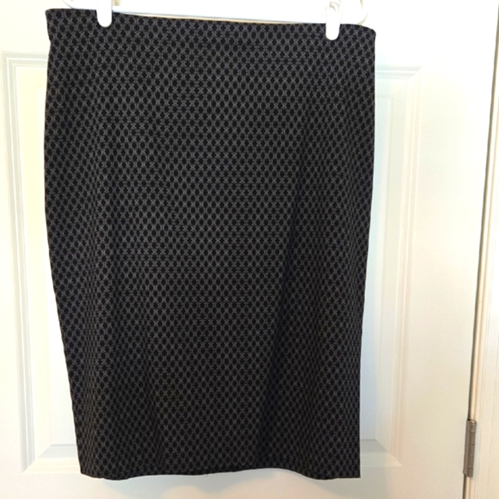 Elegant Black Patterned Women's Skirt